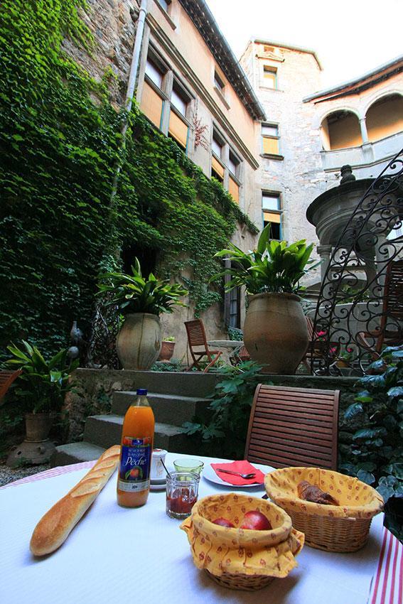 Hotel Restaurant D'Alibert Caunes-Minervois المظهر الخارجي الصورة